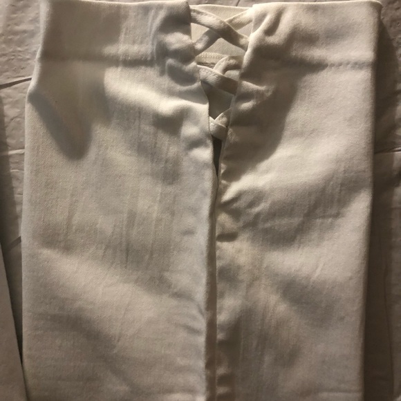 Women’s Tops - Picture 5 of 9